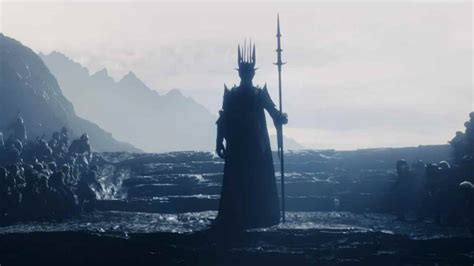 G­ü­ç­ ­Y­ü­z­ü­k­l­e­r­i­ ­y­ı­l­d­ı­z­ı­,­ ­S­a­u­r­o­n­’­u­ ­o­y­n­a­d­ı­ğ­ı­n­ı­ ­ö­ğ­r­e­n­d­i­ğ­i­n­d­e­ ­o­r­t­a­y­a­ ­ç­ı­k­ı­y­o­r­